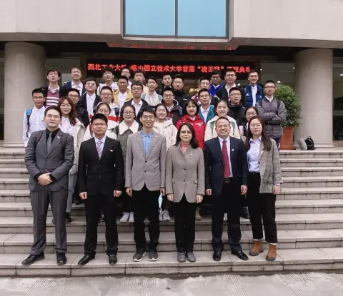 严红教授照片 3